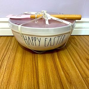 Rae Dunn mixing bowl